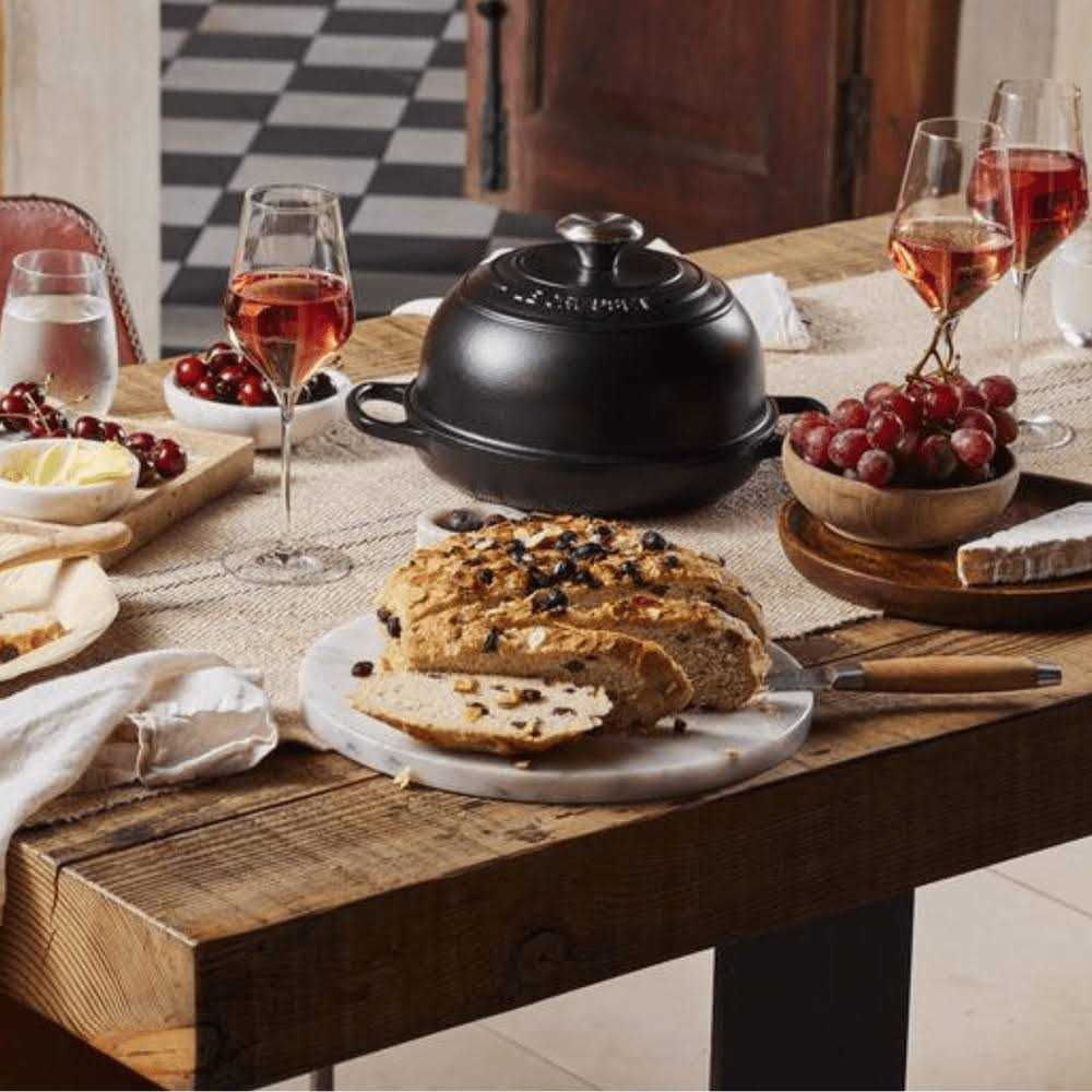 Le Creuset Enameled Cast-Iron Bread Oven