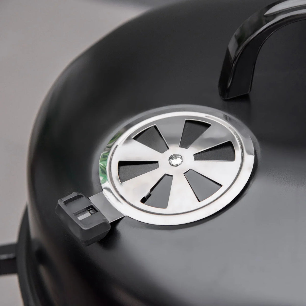 Outsunny 3-in-1 16in Round Charcoal BBQ Smoker Grill With 2 Cooking Areas And Thermometer - Black